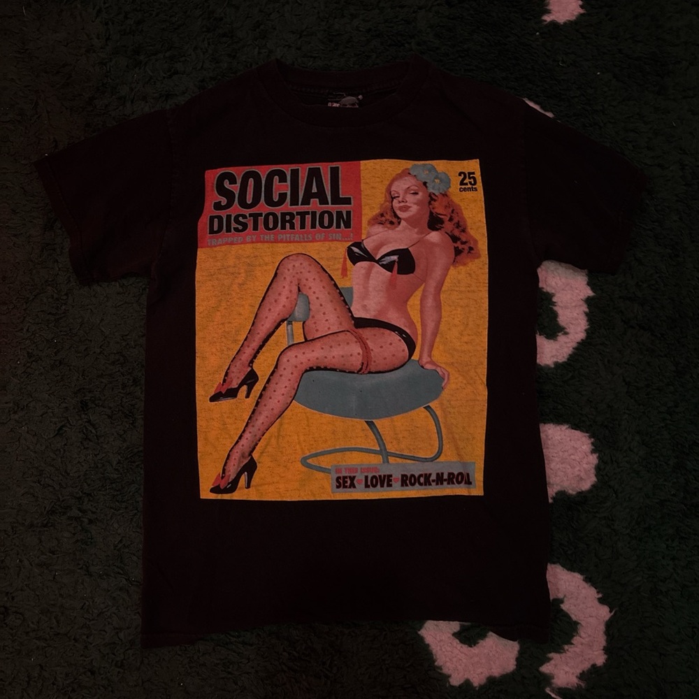 Social distortion tee